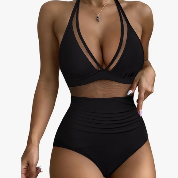 One piece swimsuit NWT size S - Picture 1 of 3